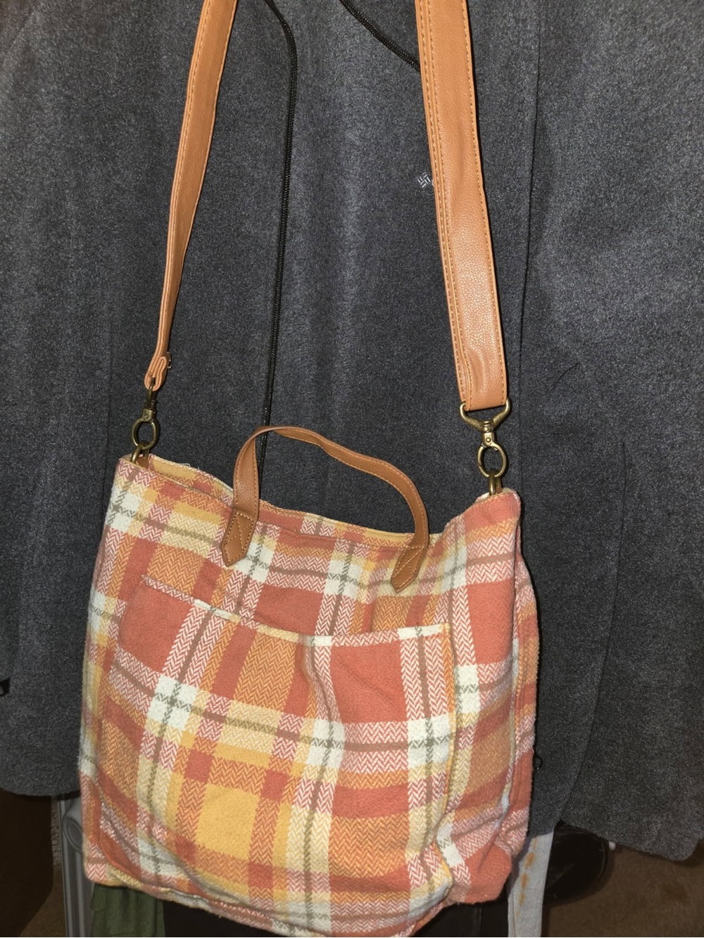 Women’s Plaid Tote Bag in Peach and Cream